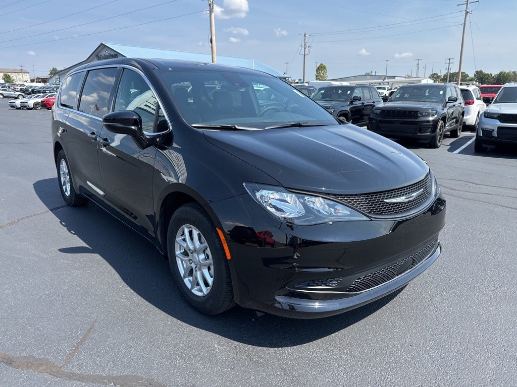 2026 Chrysler Voyager VOYAGER LX