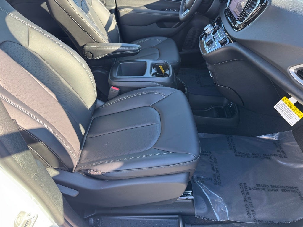 2026 Chrysler Voyager VOYAGER LX