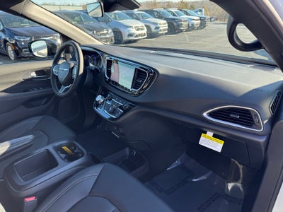 2026 Chrysler Voyager VOYAGER LX