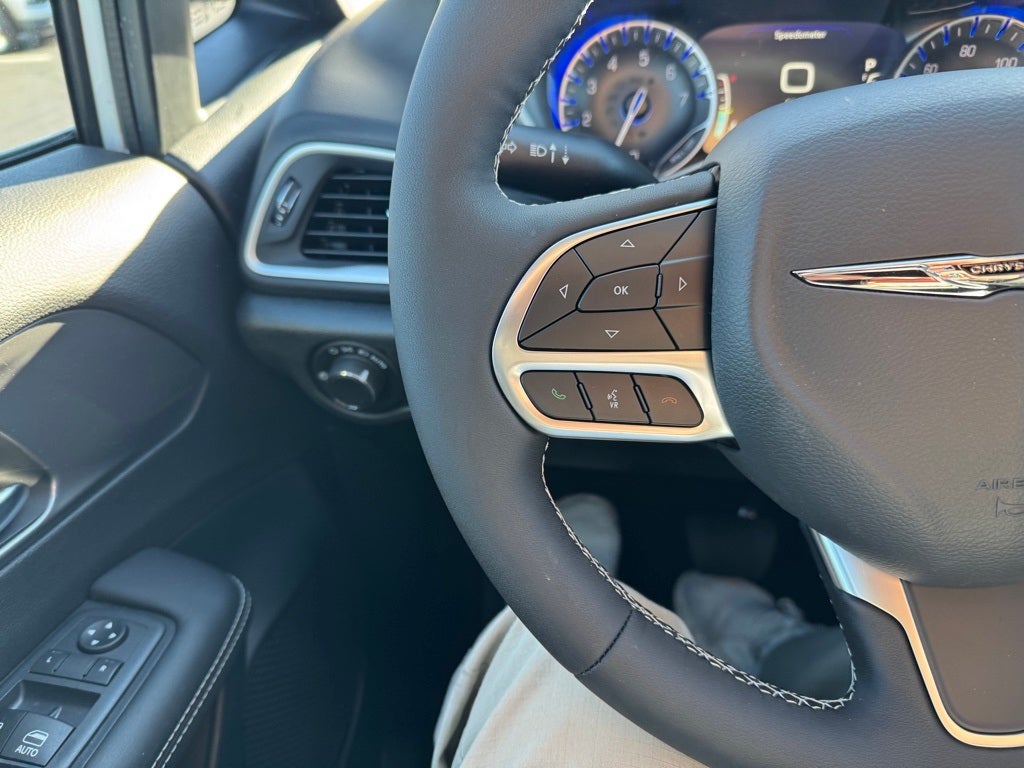 2026 Chrysler Voyager VOYAGER LX