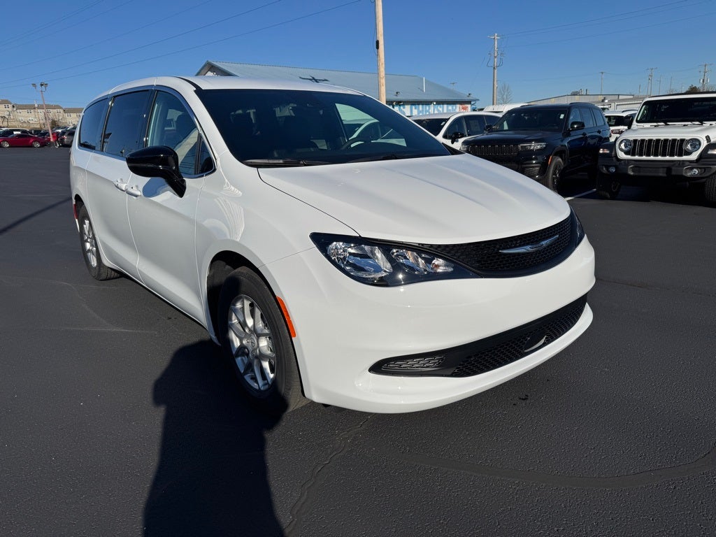 2026 Chrysler Voyager VOYAGER LX