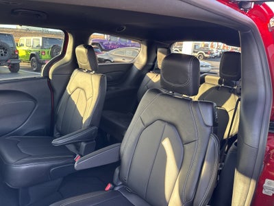 2026 Chrysler Voyager VOYAGER LX