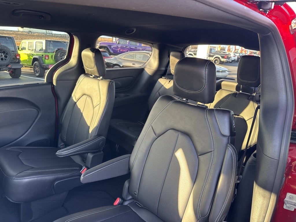 2026 Chrysler Voyager VOYAGER LX