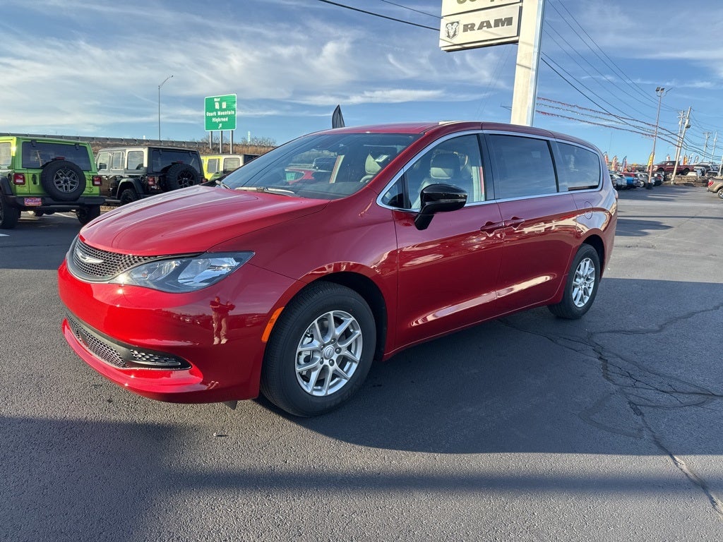 2026 Chrysler Voyager VOYAGER LX