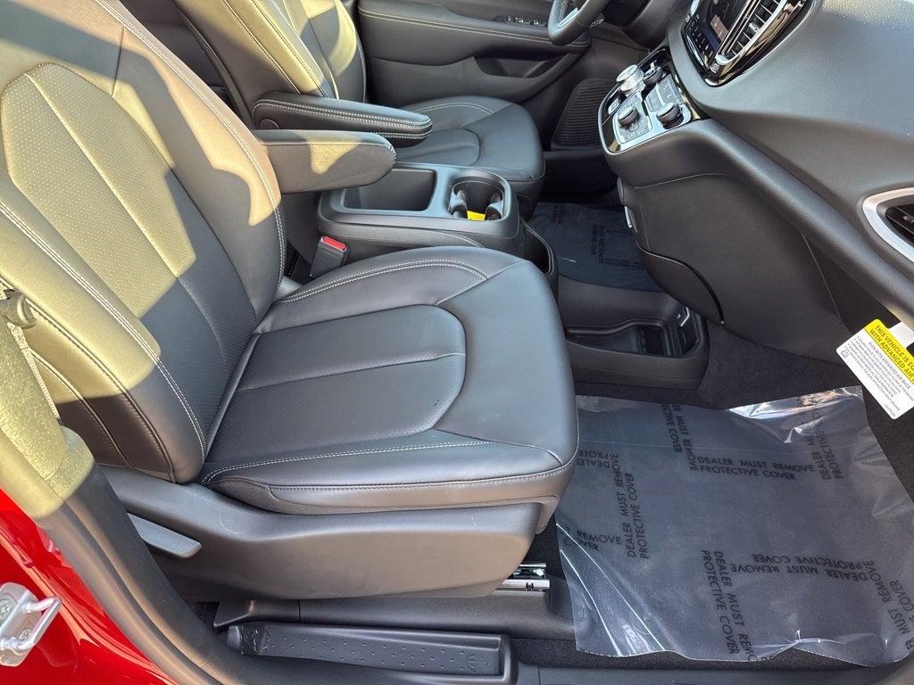 2026 Chrysler Voyager VOYAGER LX