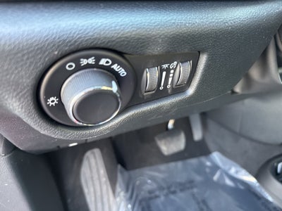 2026 Chrysler Voyager VOYAGER LX