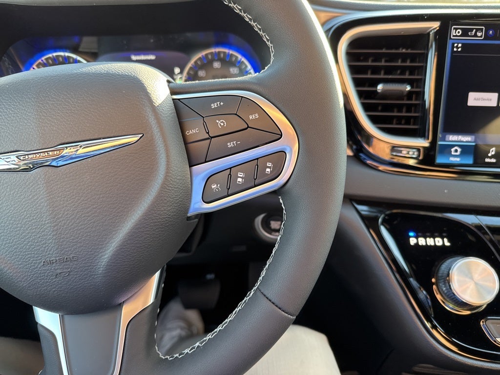 2026 Chrysler Voyager VOYAGER LX