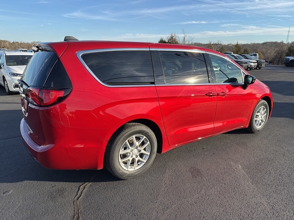 2026 Chrysler Voyager VOYAGER LX