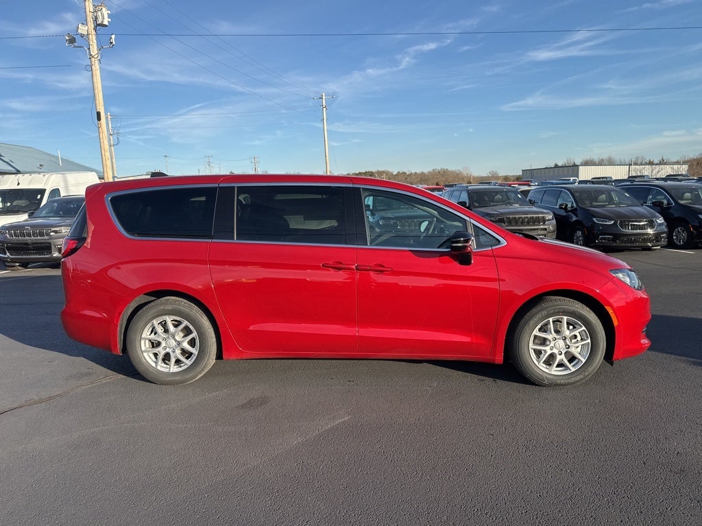 2026 Chrysler Voyager VOYAGER LX