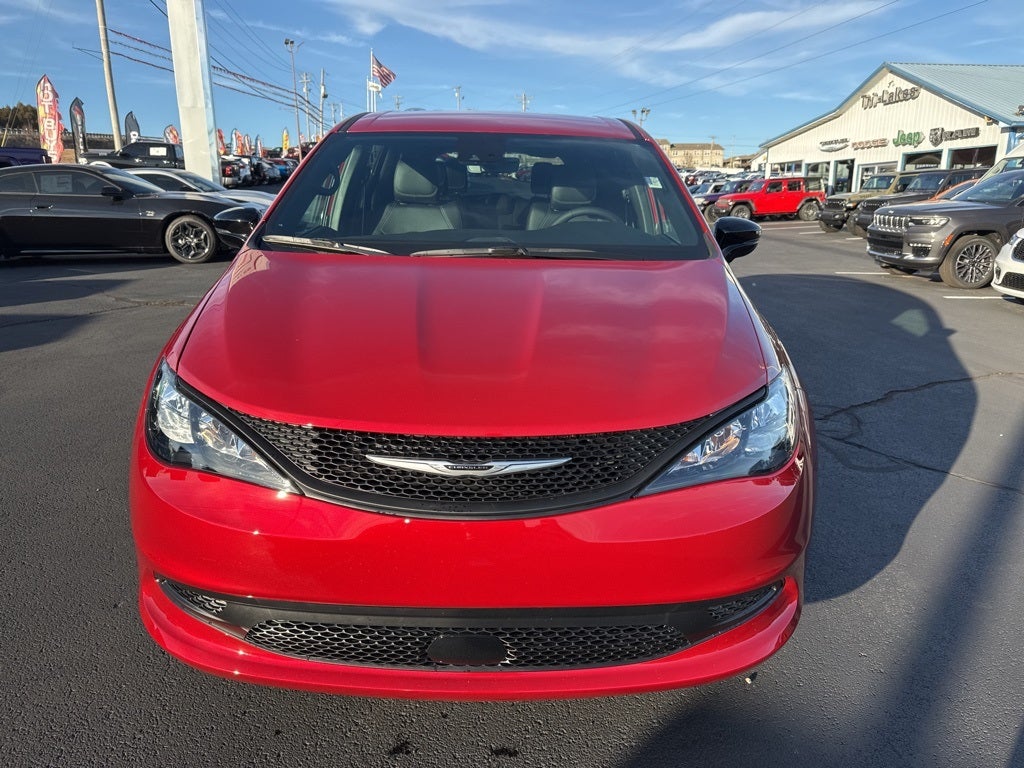 2026 Chrysler Voyager VOYAGER LX