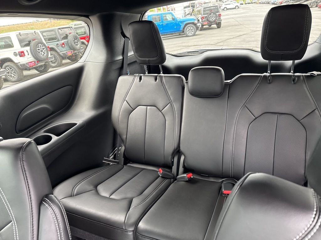 2026 Chrysler Voyager VOYAGER LX