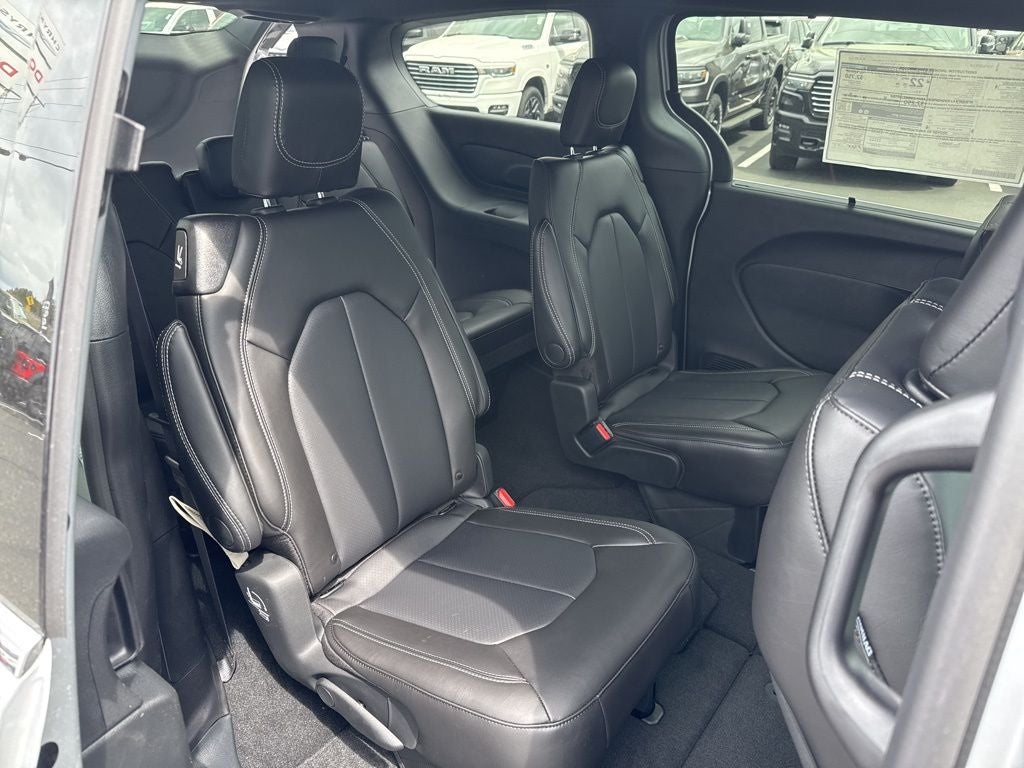 2026 Chrysler Voyager VOYAGER LX