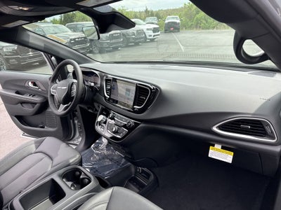 2026 Chrysler Voyager VOYAGER LX