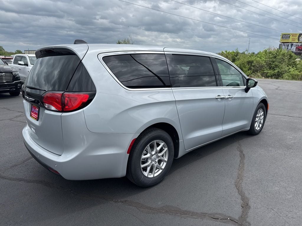 2026 Chrysler Voyager VOYAGER LX