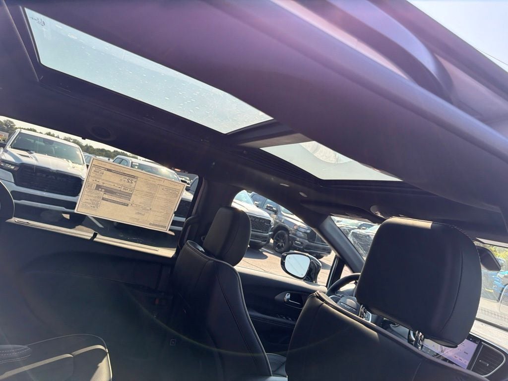 2027 Chrysler Pacifica PACIFICA LIMITED