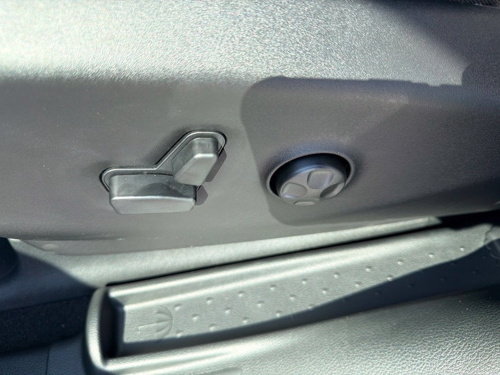2027 Chrysler Pacifica PACIFICA LIMITED