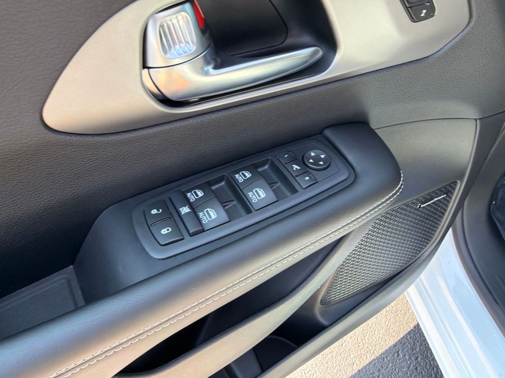 2027 Chrysler Pacifica PACIFICA LIMITED