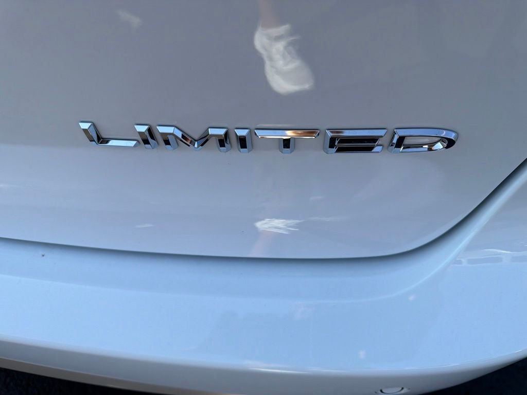 2027 Chrysler Pacifica PACIFICA LIMITED