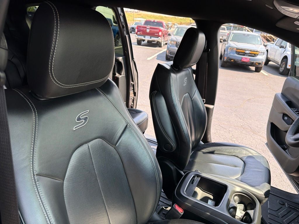 2022 Chrysler Pacifica Hybrid Touring L