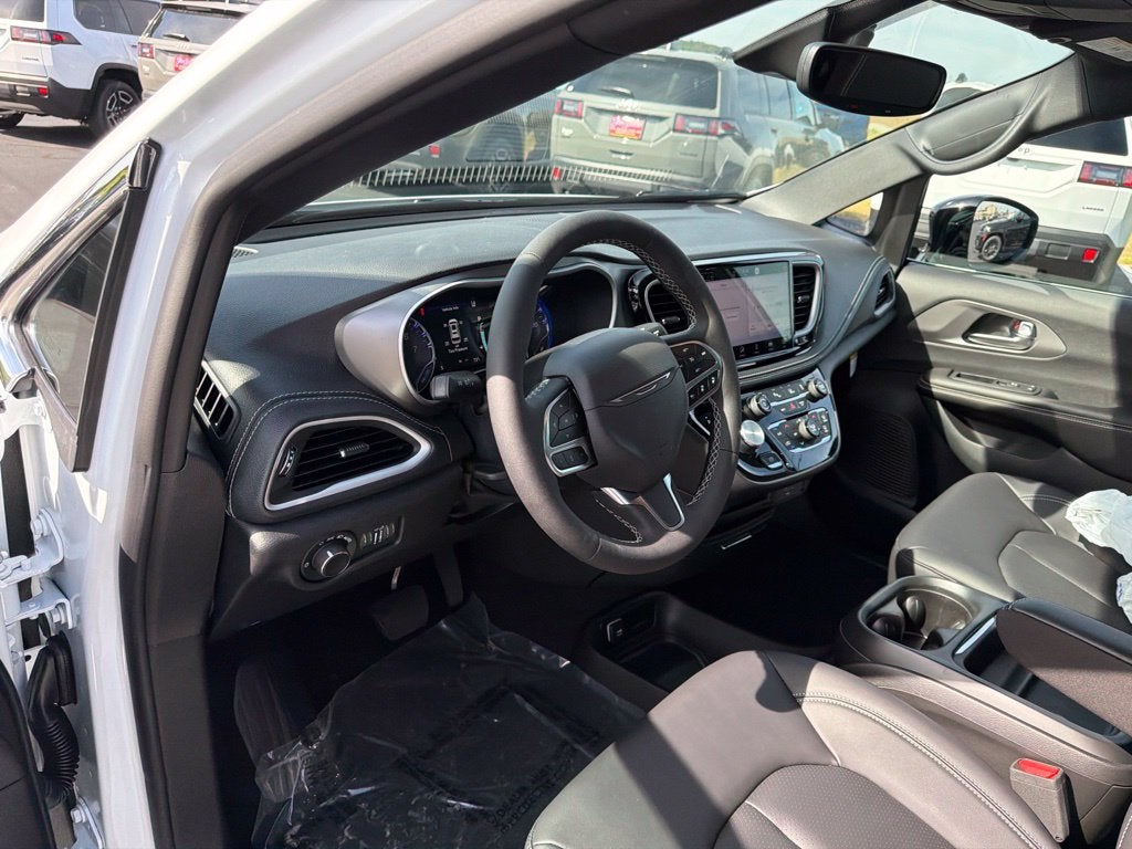2027 Chrysler Pacifica PACIFICA SELECT AWD