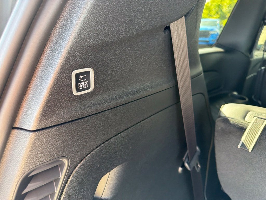 2027 Chrysler Pacifica PACIFICA SELECT AWD