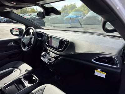 2027 Chrysler Pacifica PACIFICA SELECT AWD