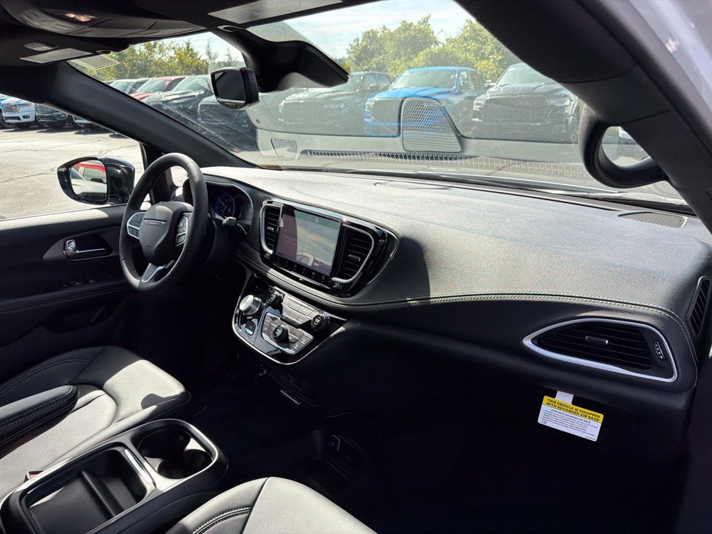 2027 Chrysler Pacifica PACIFICA SELECT AWD