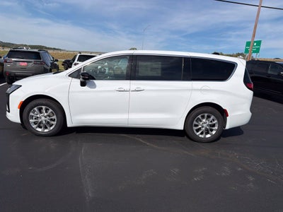 2027 Chrysler Pacifica PACIFICA SELECT AWD