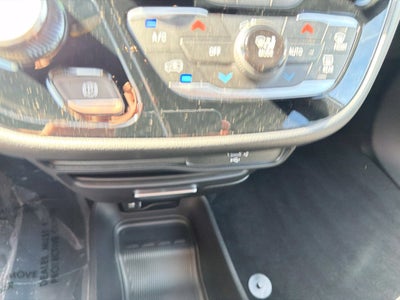 2027 Chrysler Pacifica PACIFICA SELECT AWD