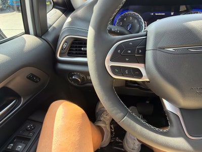 2027 Chrysler Pacifica PACIFICA SELECT AWD