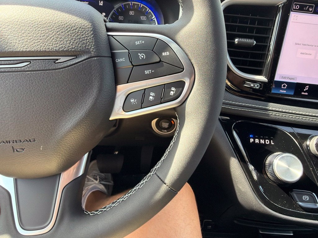 2027 Chrysler Pacifica PACIFICA SELECT AWD