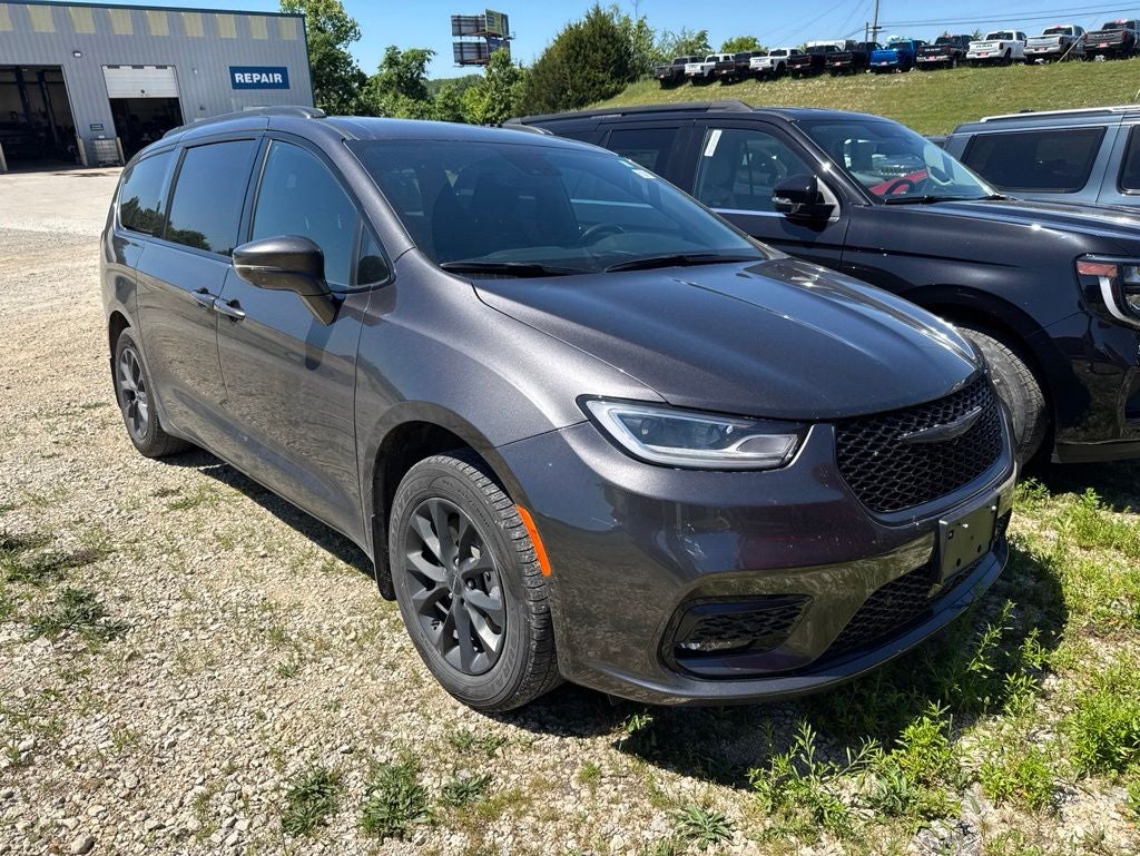 2021 Chrysler Pacifica Touring L AWD