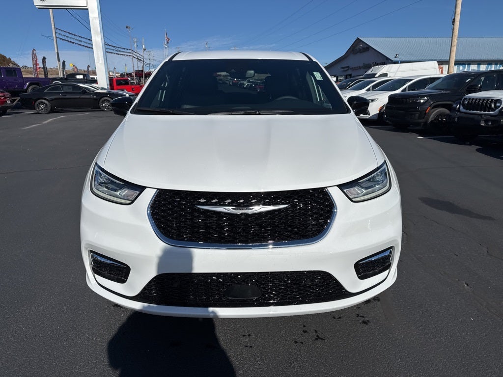 2026 Chrysler Pacifica PACIFICA SELECT AWD