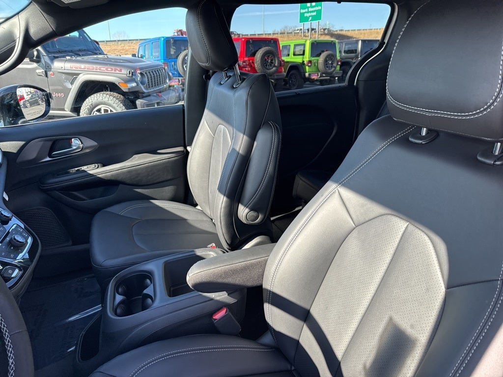 2026 Chrysler Pacifica PACIFICA SELECT AWD