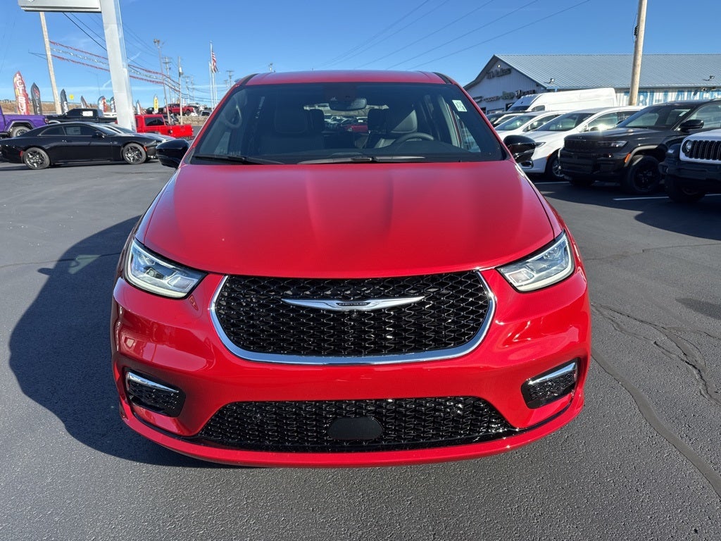 2026 Chrysler Pacifica PACIFICA SELECT AWD