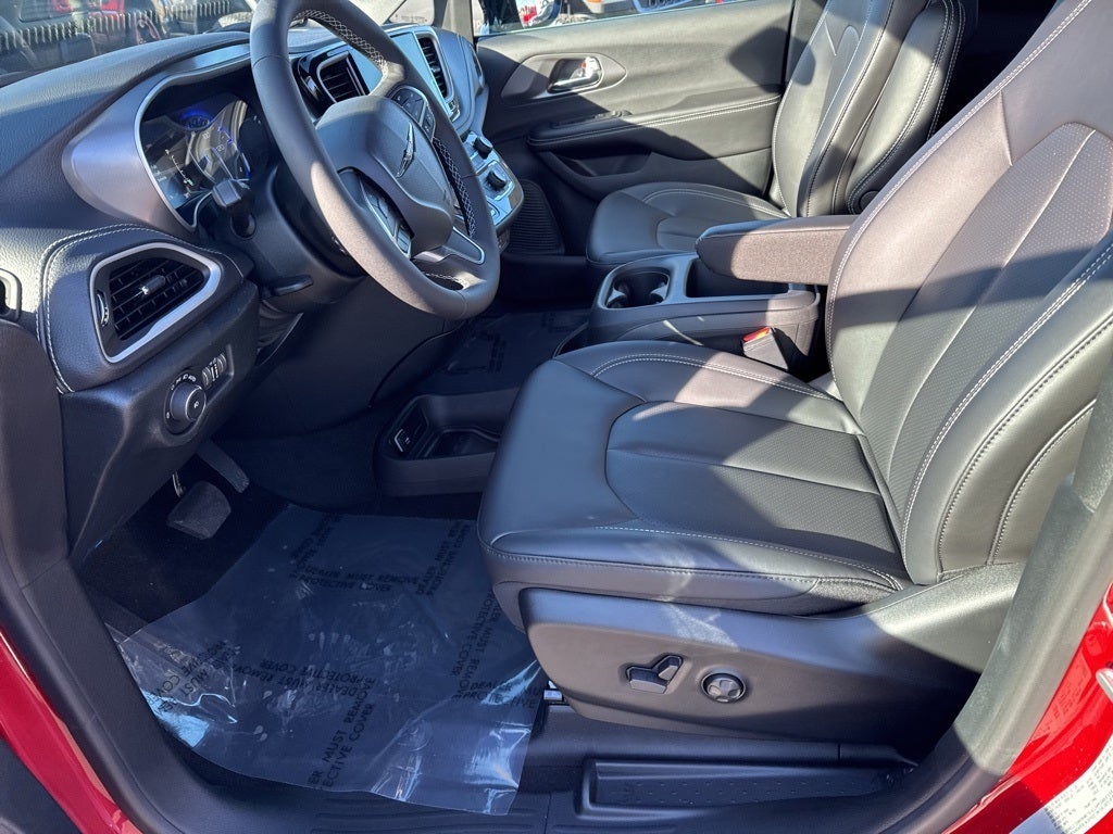 2026 Chrysler Pacifica PACIFICA SELECT AWD