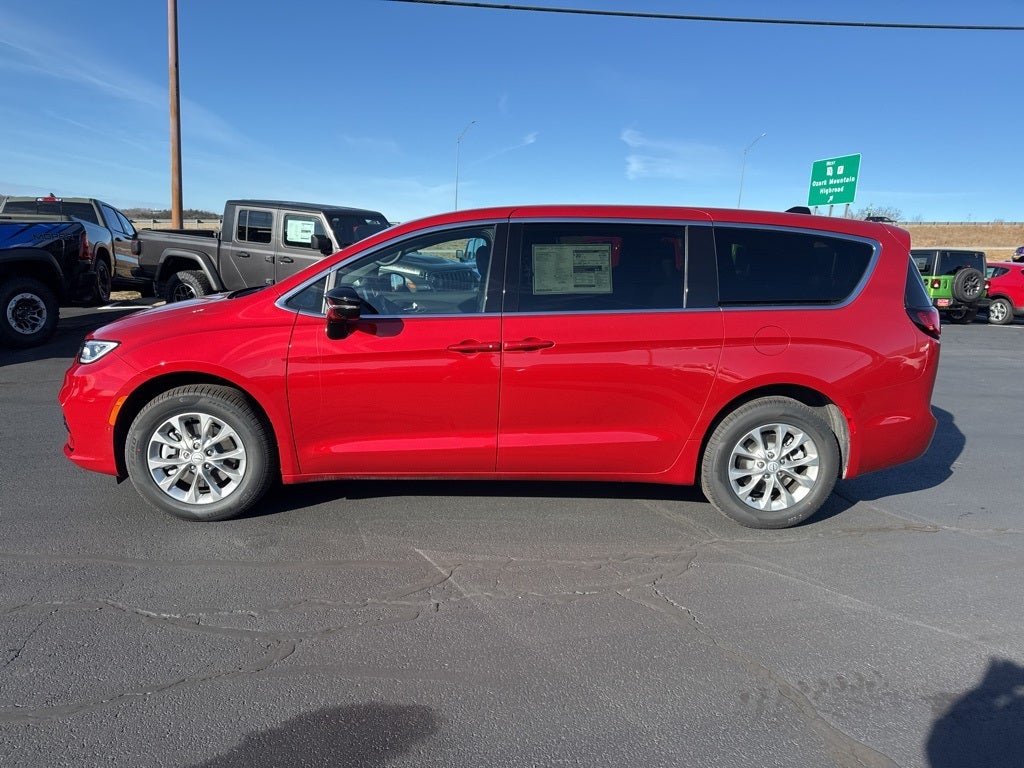 2026 Chrysler Pacifica PACIFICA SELECT AWD
