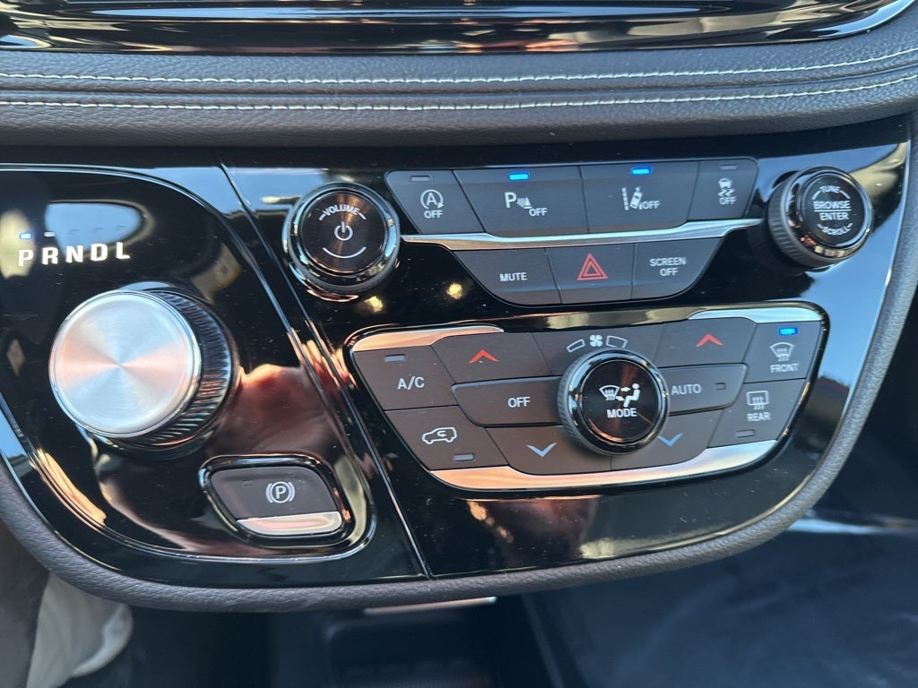 2026 Chrysler Pacifica PACIFICA SELECT AWD