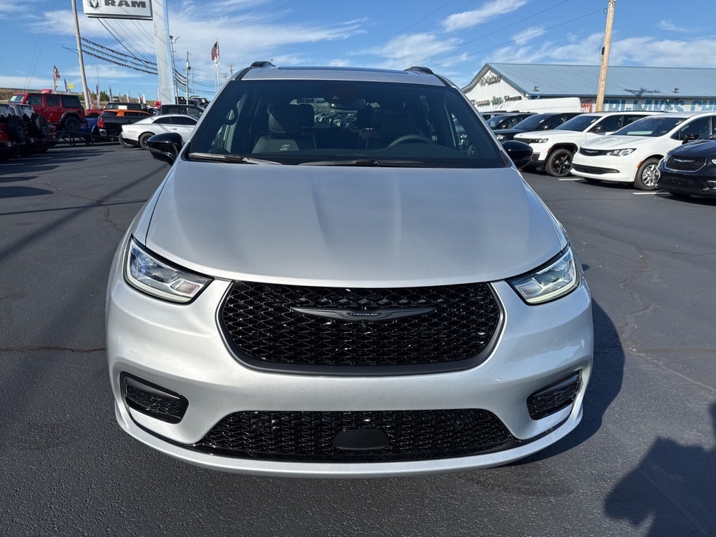 2026 Chrysler Pacifica PACIFICA LIMITED AWD
