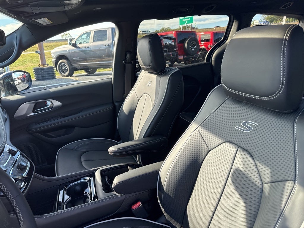 2026 Chrysler Pacifica PACIFICA LIMITED AWD