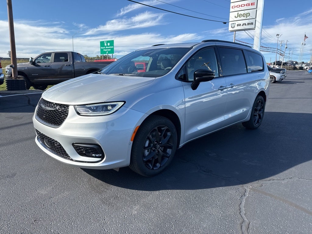 2026 Chrysler Pacifica PACIFICA LIMITED AWD