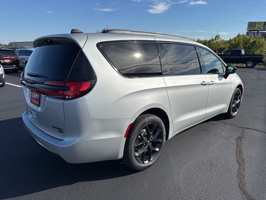 2026 Chrysler Pacifica PACIFICA LIMITED AWD