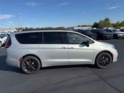 2026 Chrysler Pacifica PACIFICA LIMITED AWD
