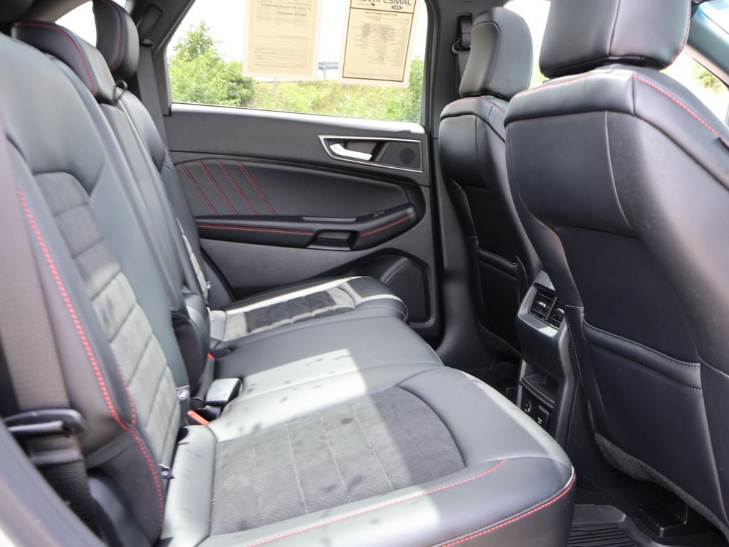 2022 Ford Edge ST Line