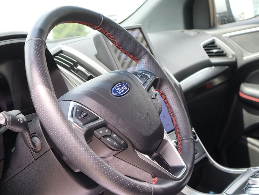 2022 Ford Edge ST Line