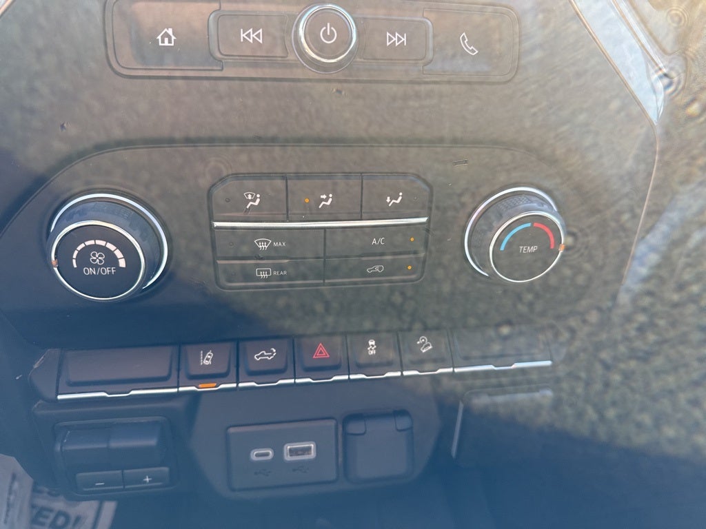 2024 Chevrolet Silverado 2500HD 4WD Crew Cab Standard Bed Custom