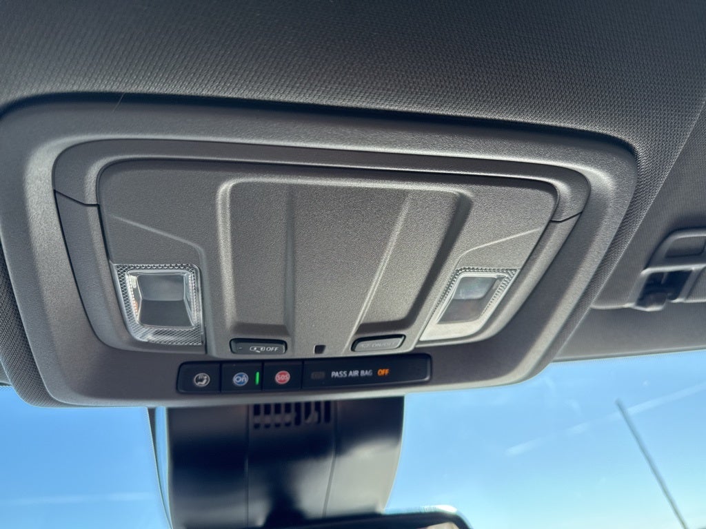 2024 Chevrolet Silverado 2500HD 4WD Crew Cab Standard Bed Custom