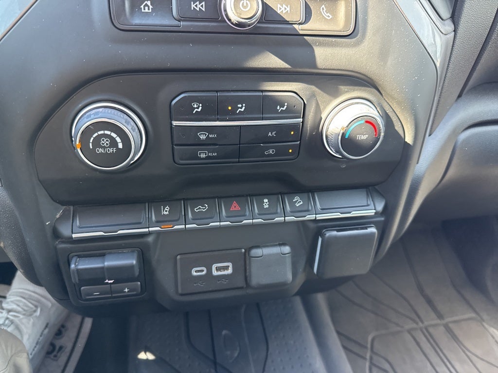 2024 Chevrolet Silverado 2500HD 4WD Crew Cab Standard Bed Custom