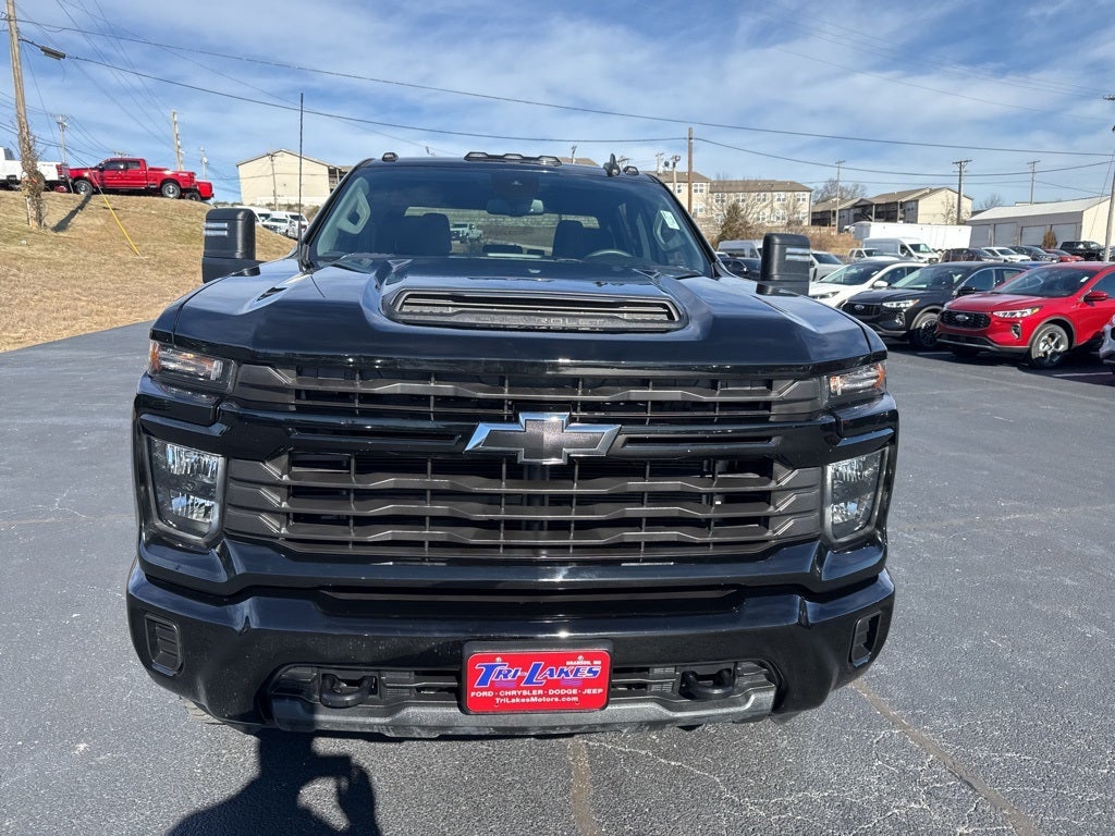 2024 Chevrolet Silverado 2500HD 4WD Crew Cab Standard Bed Custom