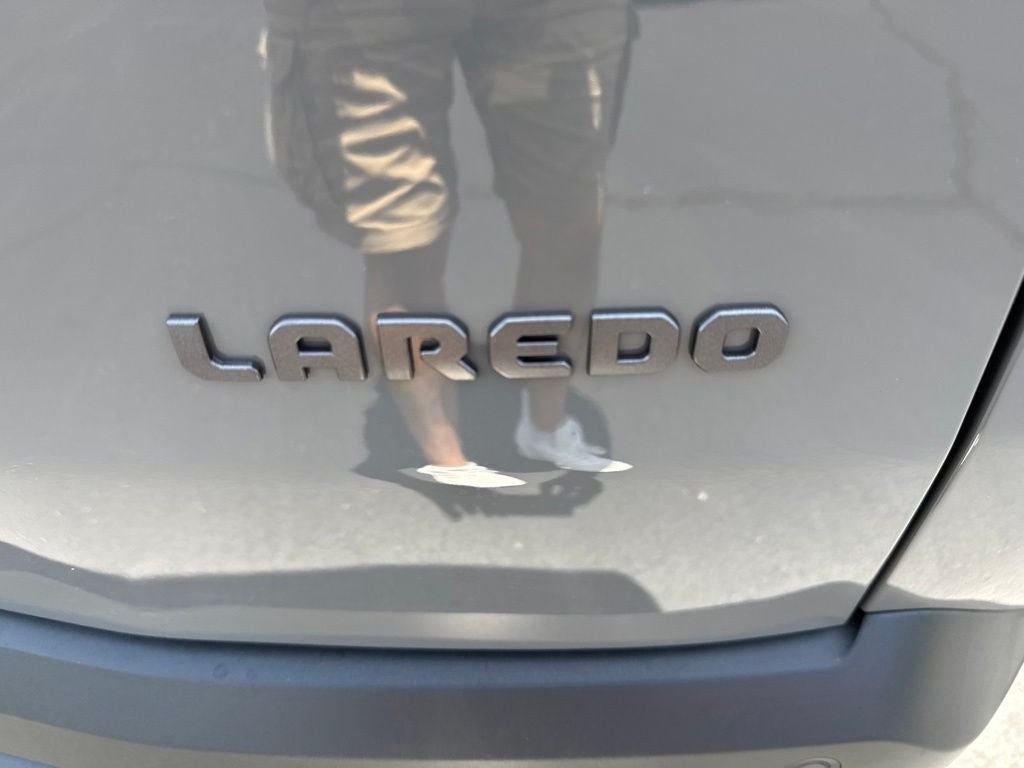 2026 Jeep Cherokee CHEROKEE LAREDO 4X4